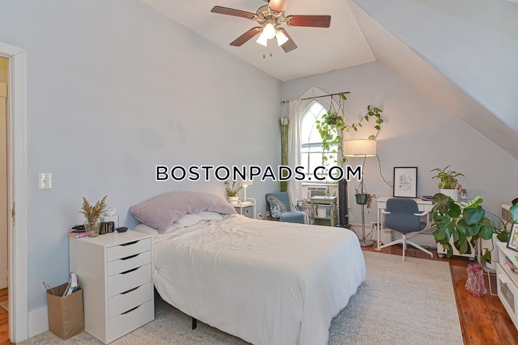 Hillside St., Roxbury Crossing