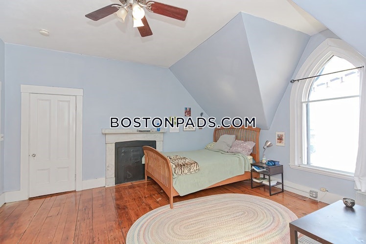 Hillside St., Roxbury Crossing