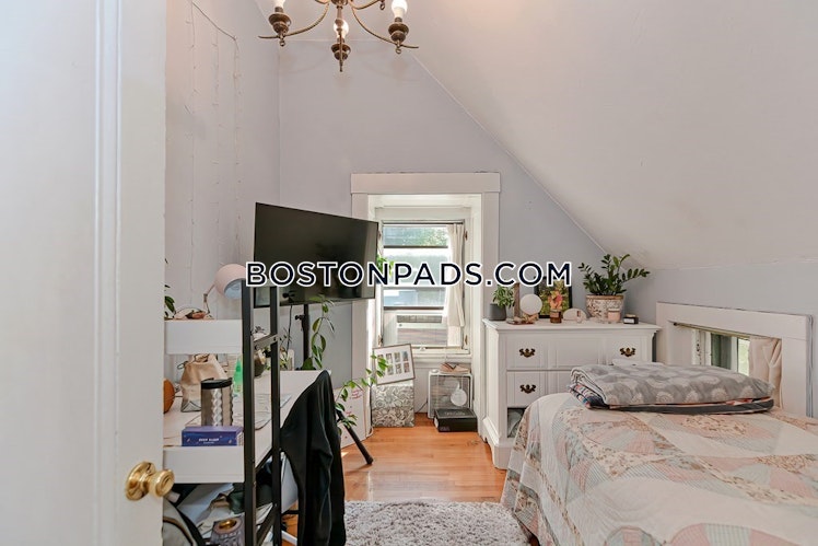 Hillside St., Roxbury Crossing