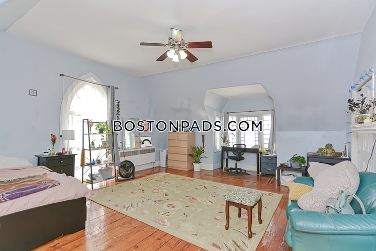 Hillside St., Roxbury Crossing