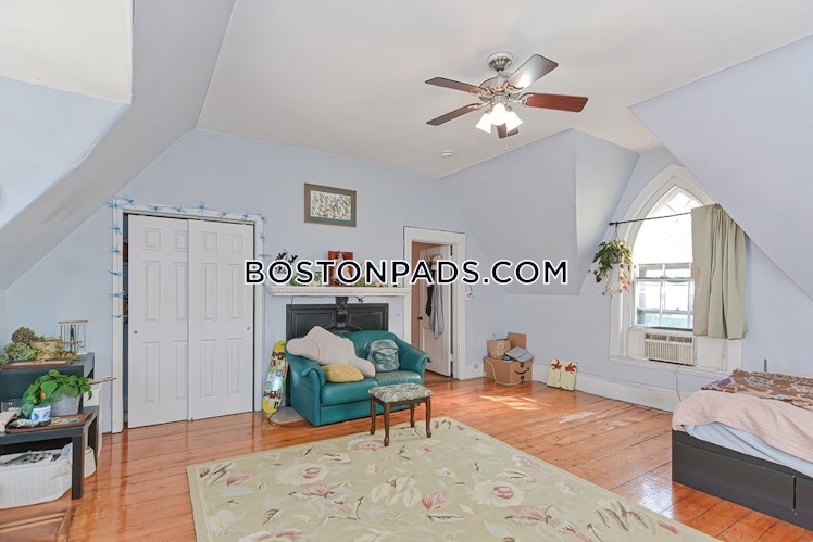 Hillside St., Roxbury Crossing