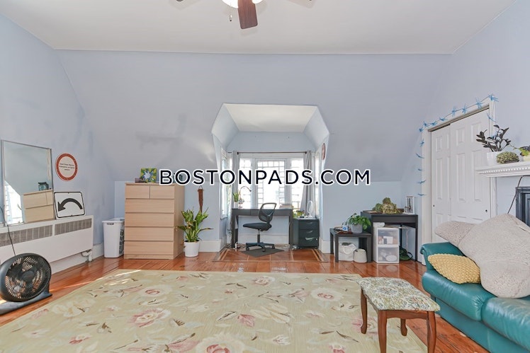 Hillside St., Roxbury Crossing