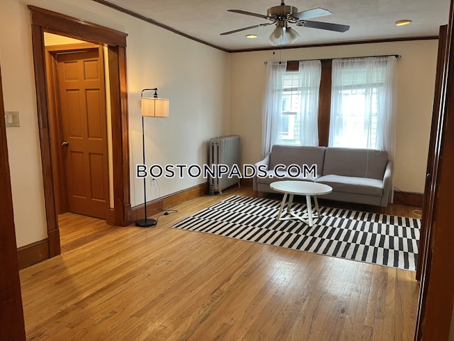 Boston - $4,000+ /mo