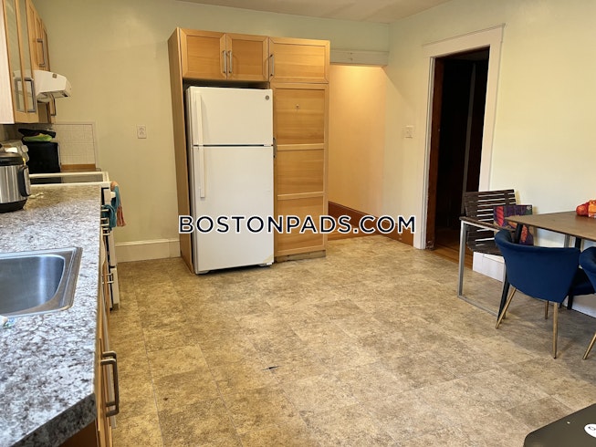 Boston - $4,000+ /mo