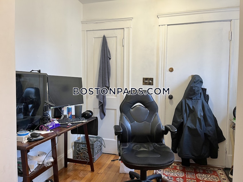 Boston - $4,800+ /month