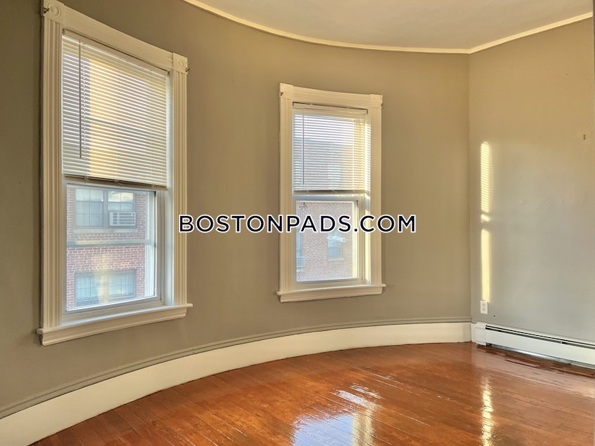 Brookline - $3,900+ /month