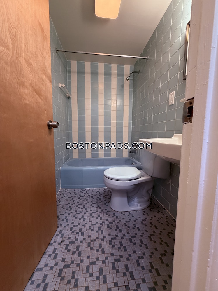 commonwealth Ave., Brighton