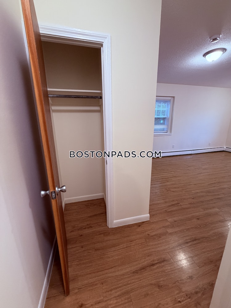 commonwealth Ave., Brighton