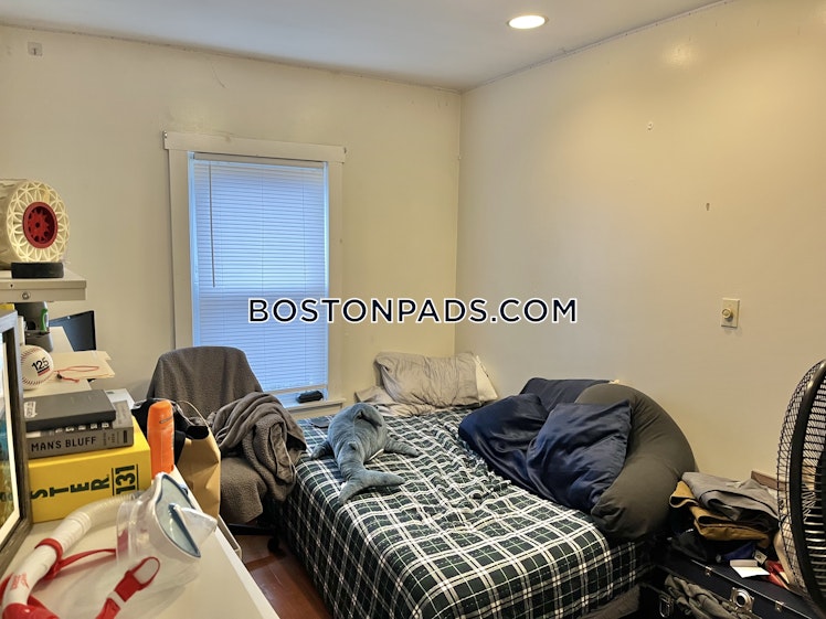 Hammond St., Roxbury Crossing