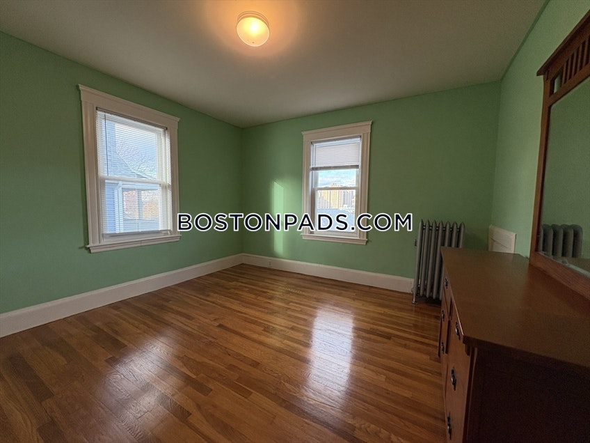 Boston - $3,900+ /month