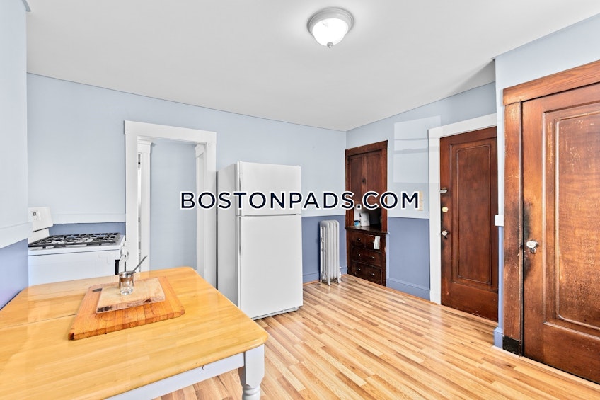 Boston - $3,900+ /month