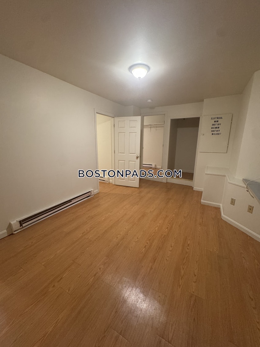 Boston - $2,725+ /month