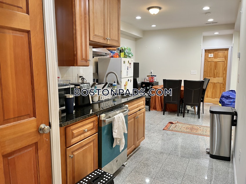 Boston - $6,100+ /month