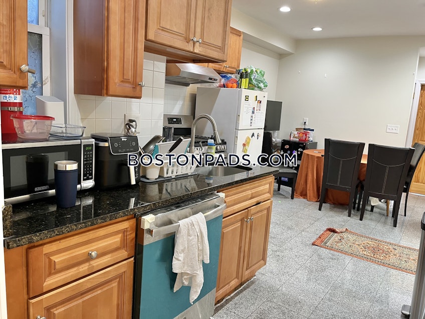 Boston - $6,100+ /month