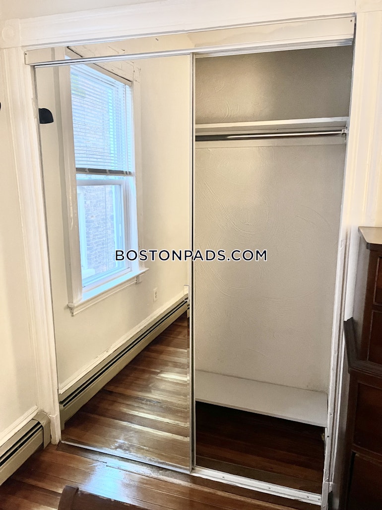 Chilcott Place Boston