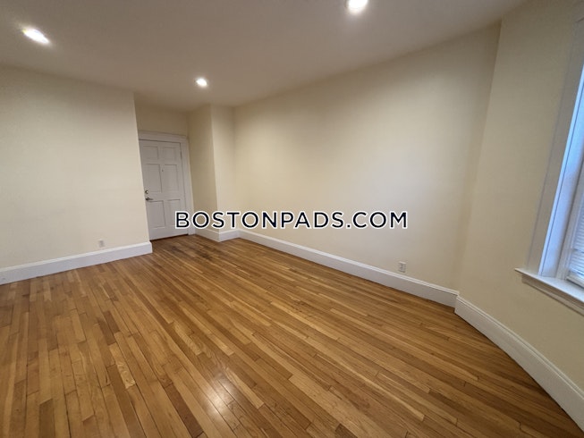 Brookline - $4,200+ /mo