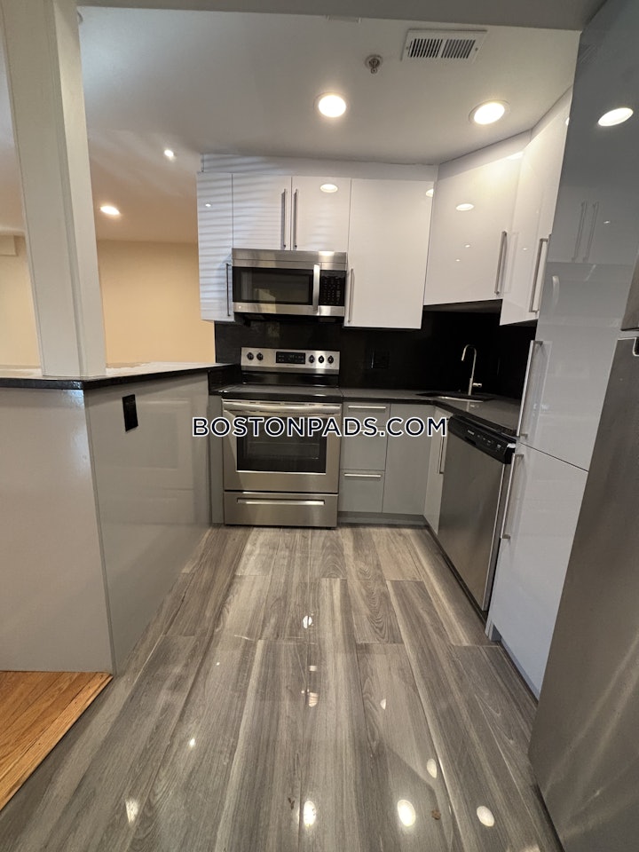 brookline-3-beds-2-baths-cleveland-circle-4200-5990320 