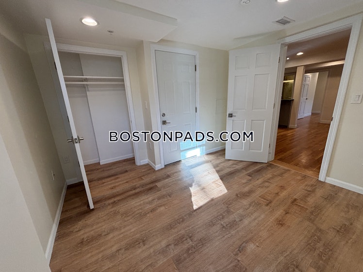 Beacon St., Brookline