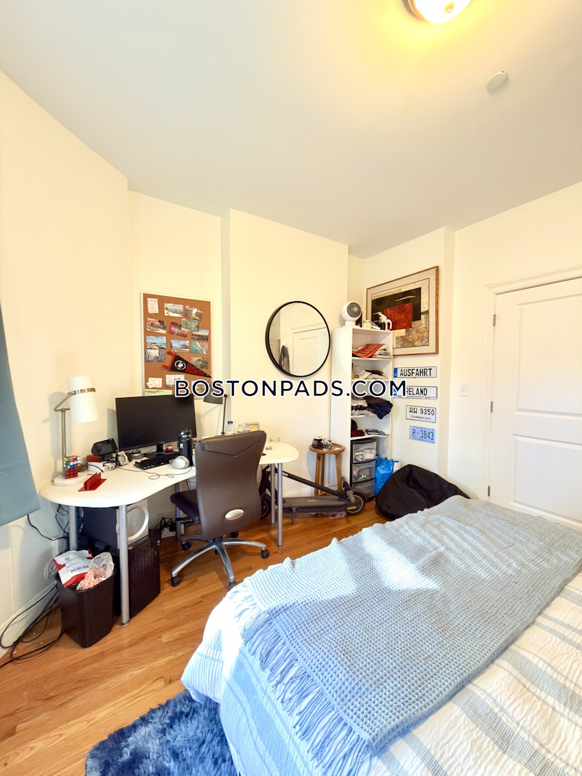 Boston - $15,600+ /month