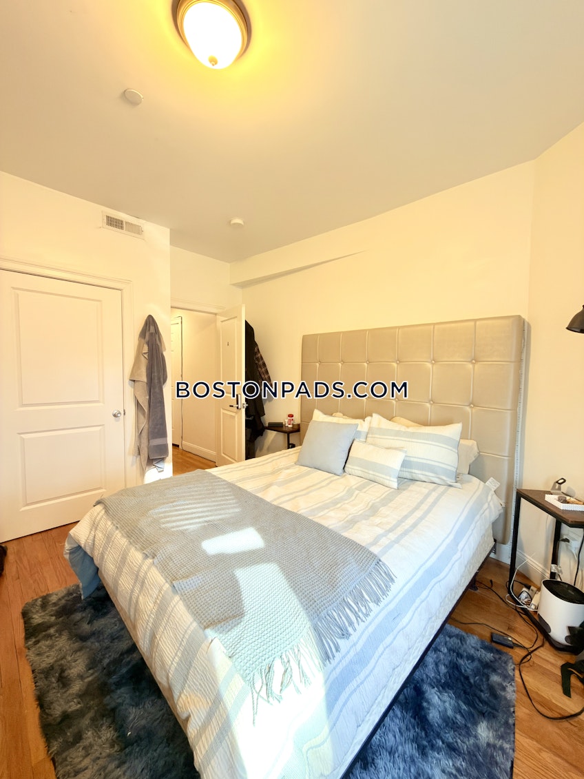 Boston - $15,600+ /month