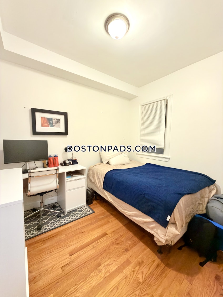 Boston - $15,600+ /month