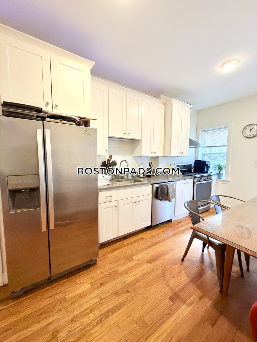 Boston - $15,600+ /month