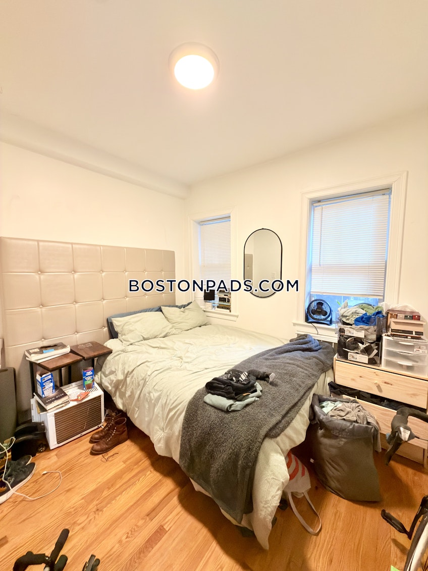 Boston - $15,600+ /month