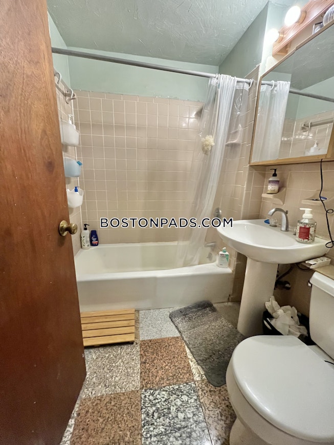 Roxbury Crossing - $4,050+ /mo