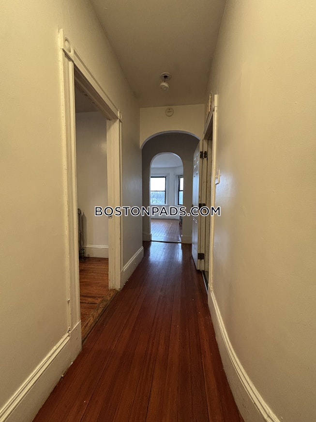 Boston - $4,200+ /mo