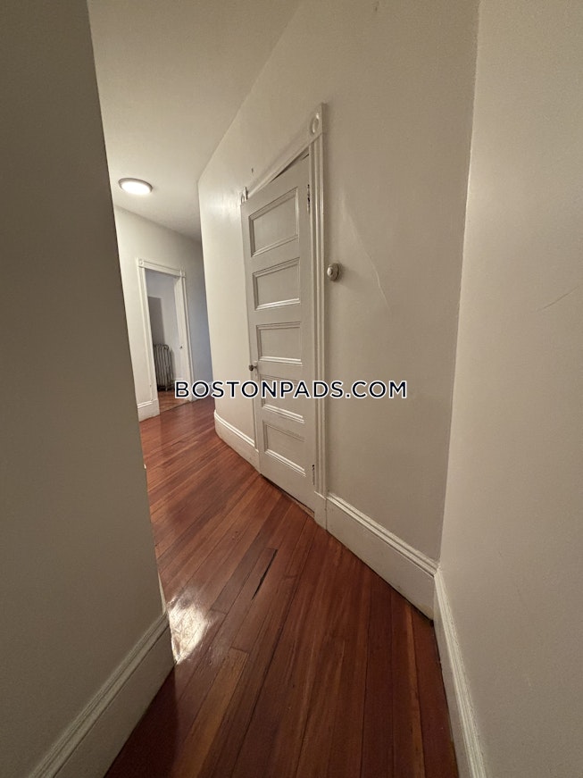Boston - $4,200+ /mo