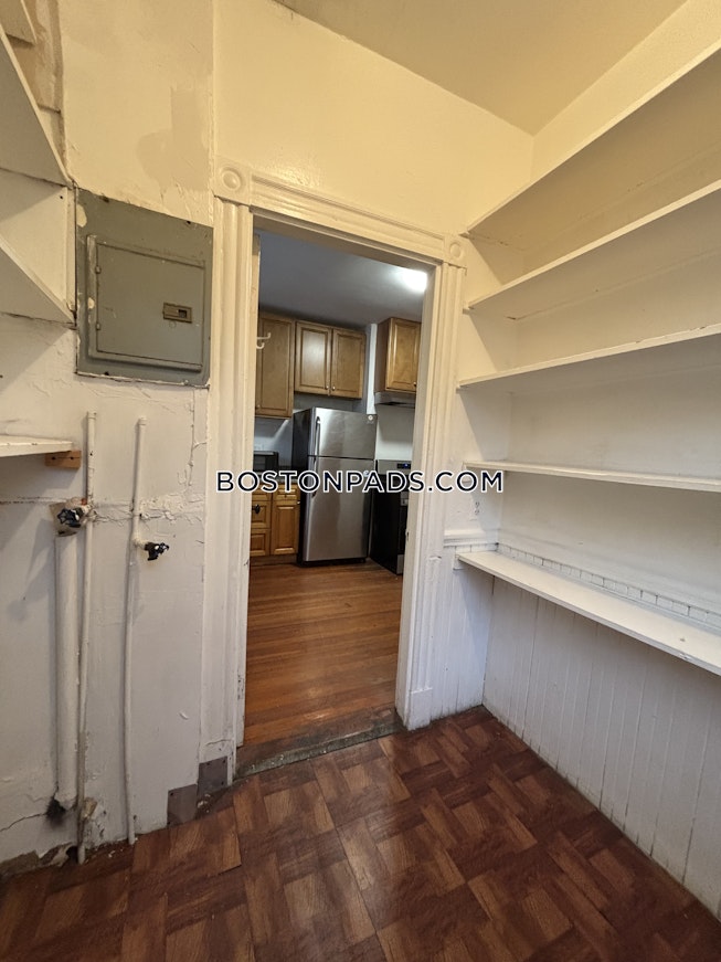 Boston - $4,200+ /mo