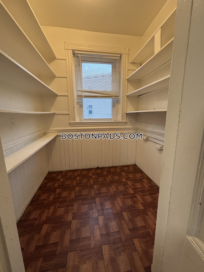 Boston - $4,200+ /mo