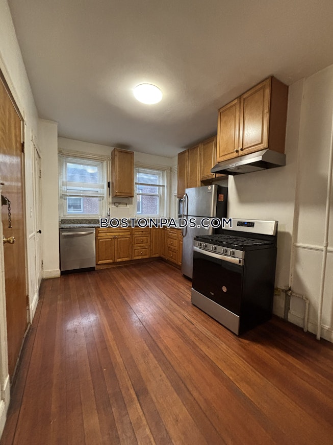 Boston - $4,200+ /mo
