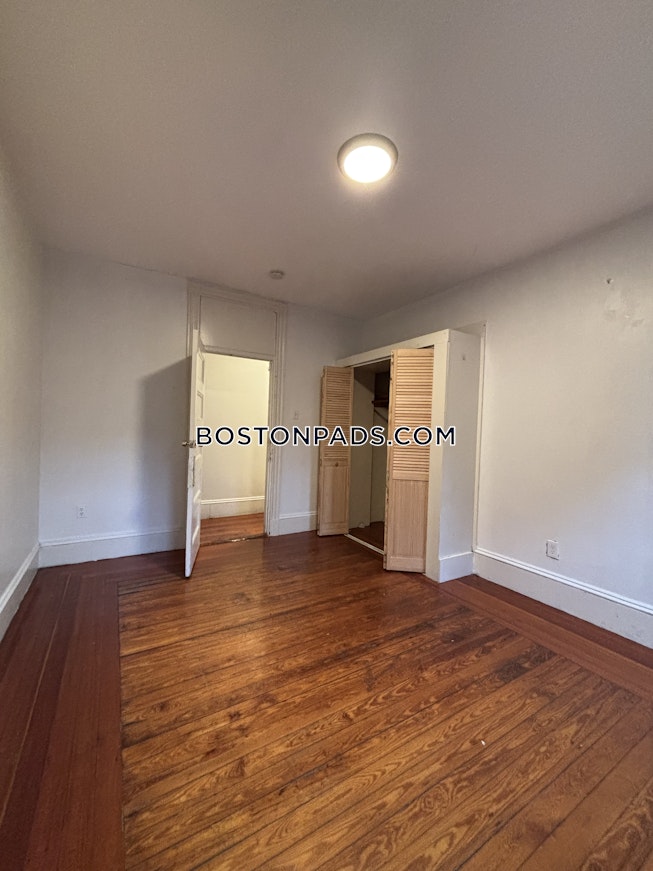 Boston - $4,200+ /mo