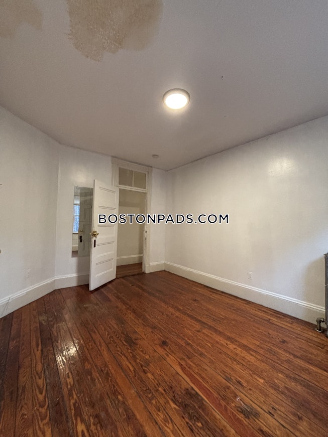Boston - $4,200+ /mo