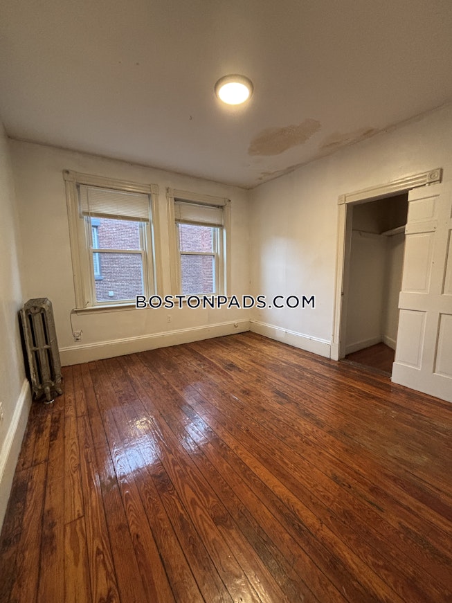 Boston - $4,200+ /mo