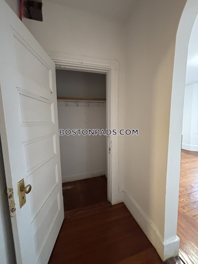 Boston - $4,200+ /mo