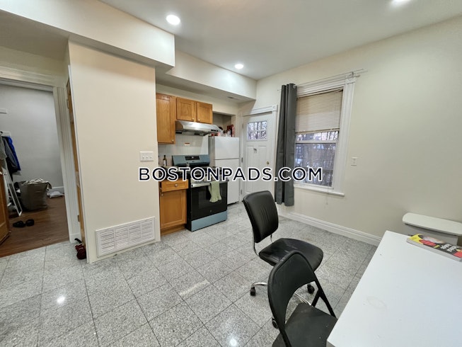 Boston - $4,050+ /mo