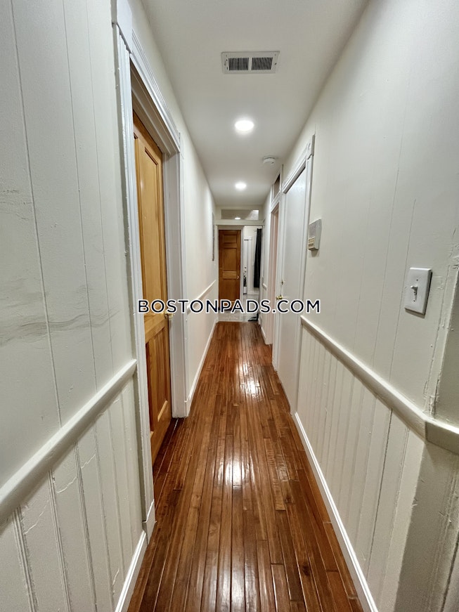 Boston - $4,050+ /mo