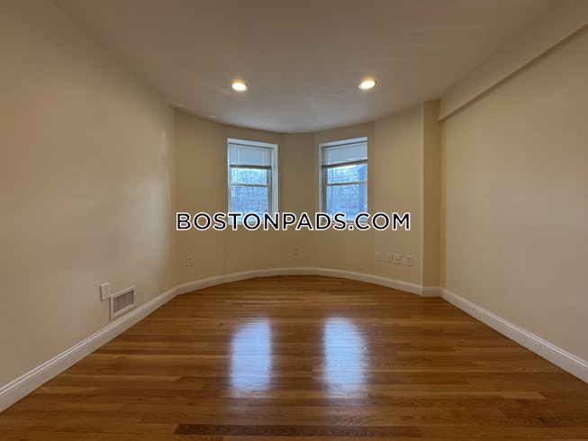 Brookline - $4,200+ /mo