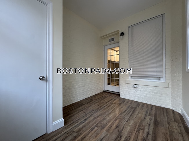 Brookline - $4,200+ /mo
