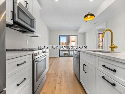 South Boston /3 Beds 2 Baths Boston - $5,600 No Fee