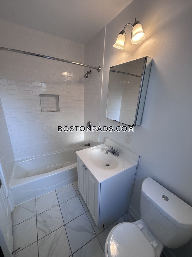 Chestnut Hill - $3,630+ /mo