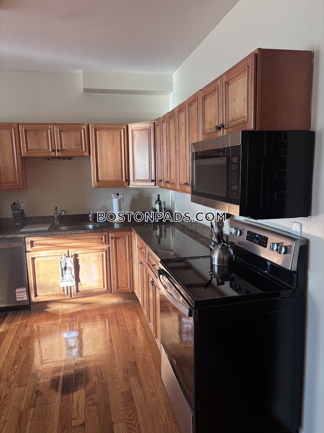 Boston - $4,200+ /mo