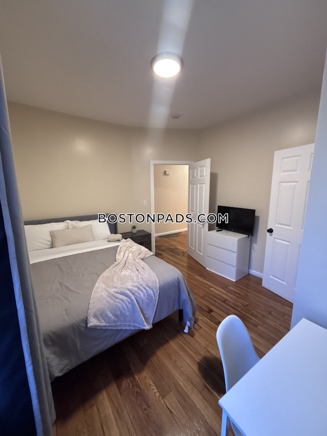 Boston - $4,200+ /mo