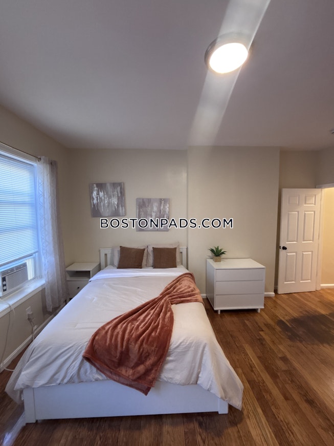 Boston - $4,200+ /mo