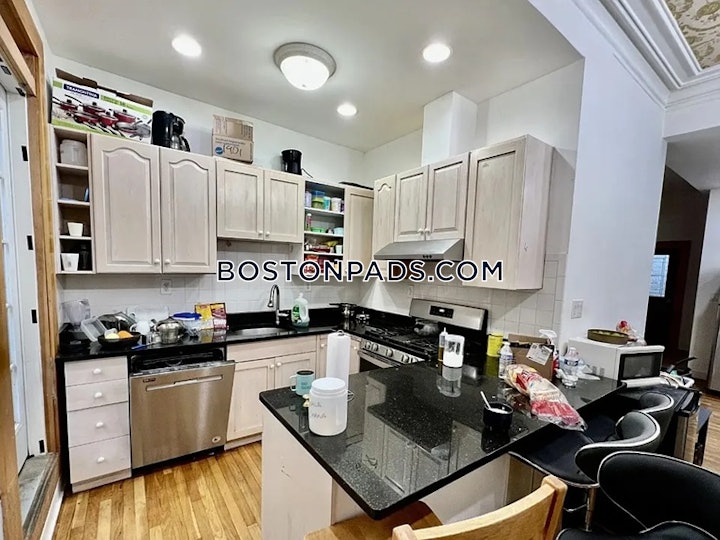 fort-hill-sensational-5-beds-2-baths-boston-5650-8030586 