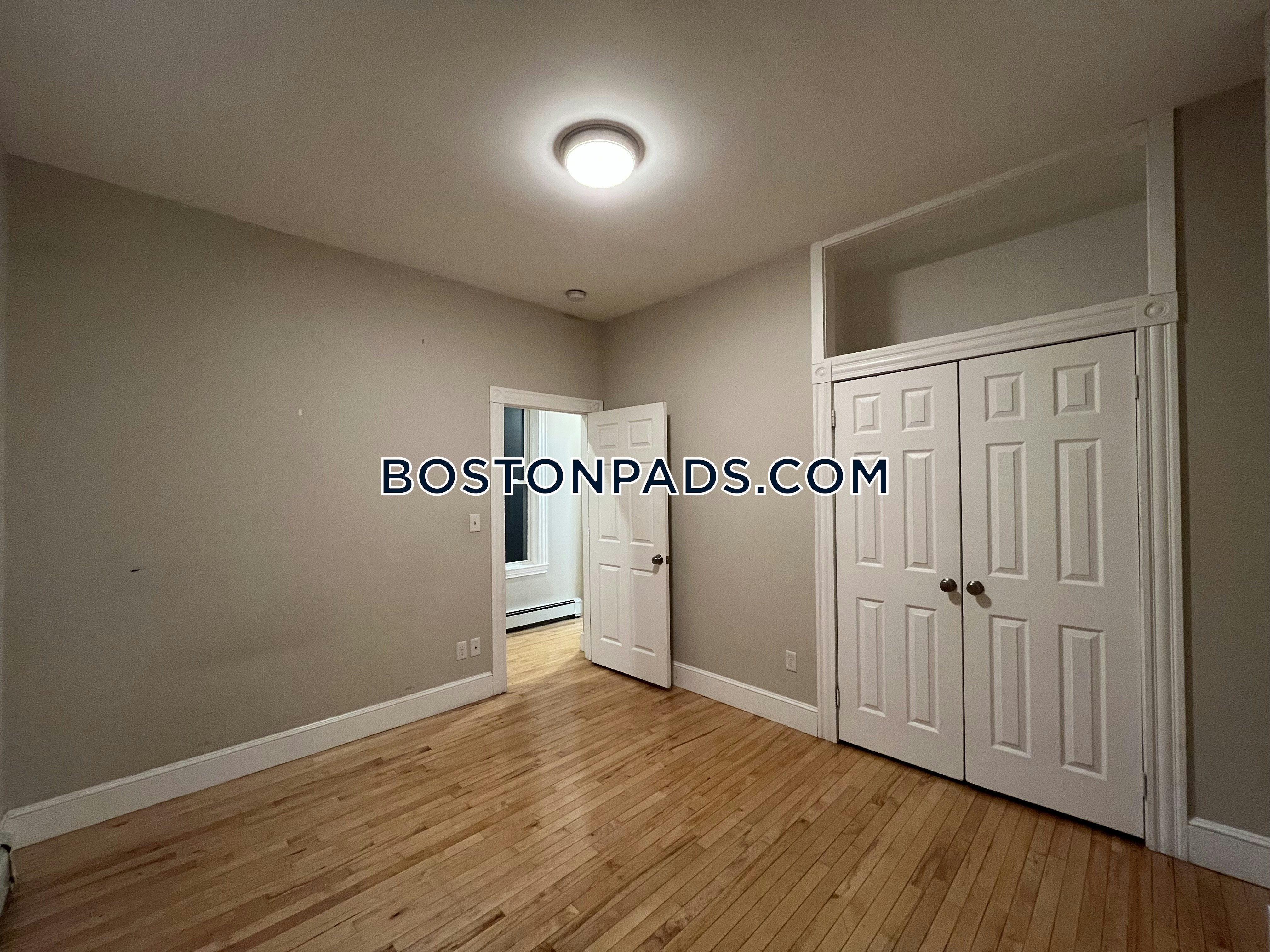 Boston - 2 Beds, 1 Baths
