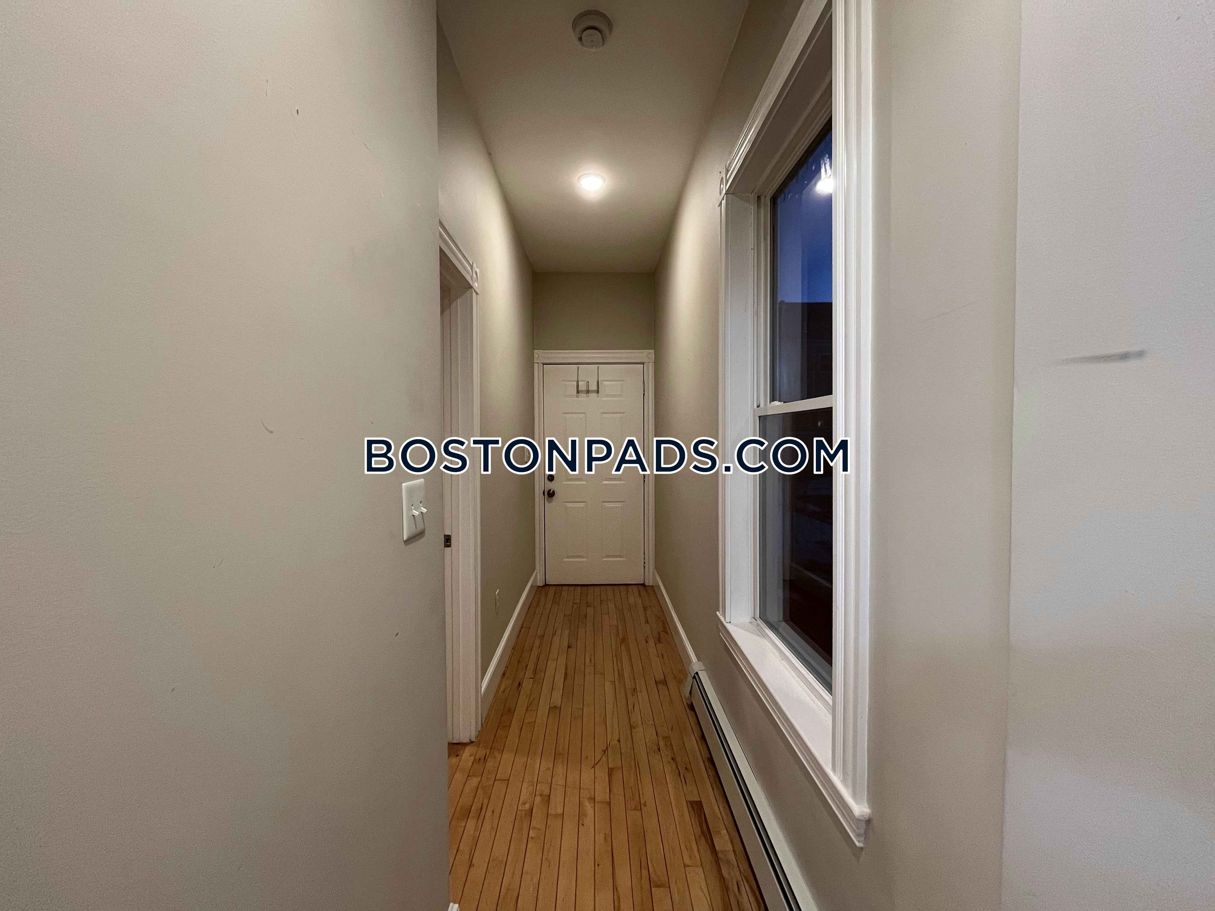 Boston - 2 Beds, 1 Baths