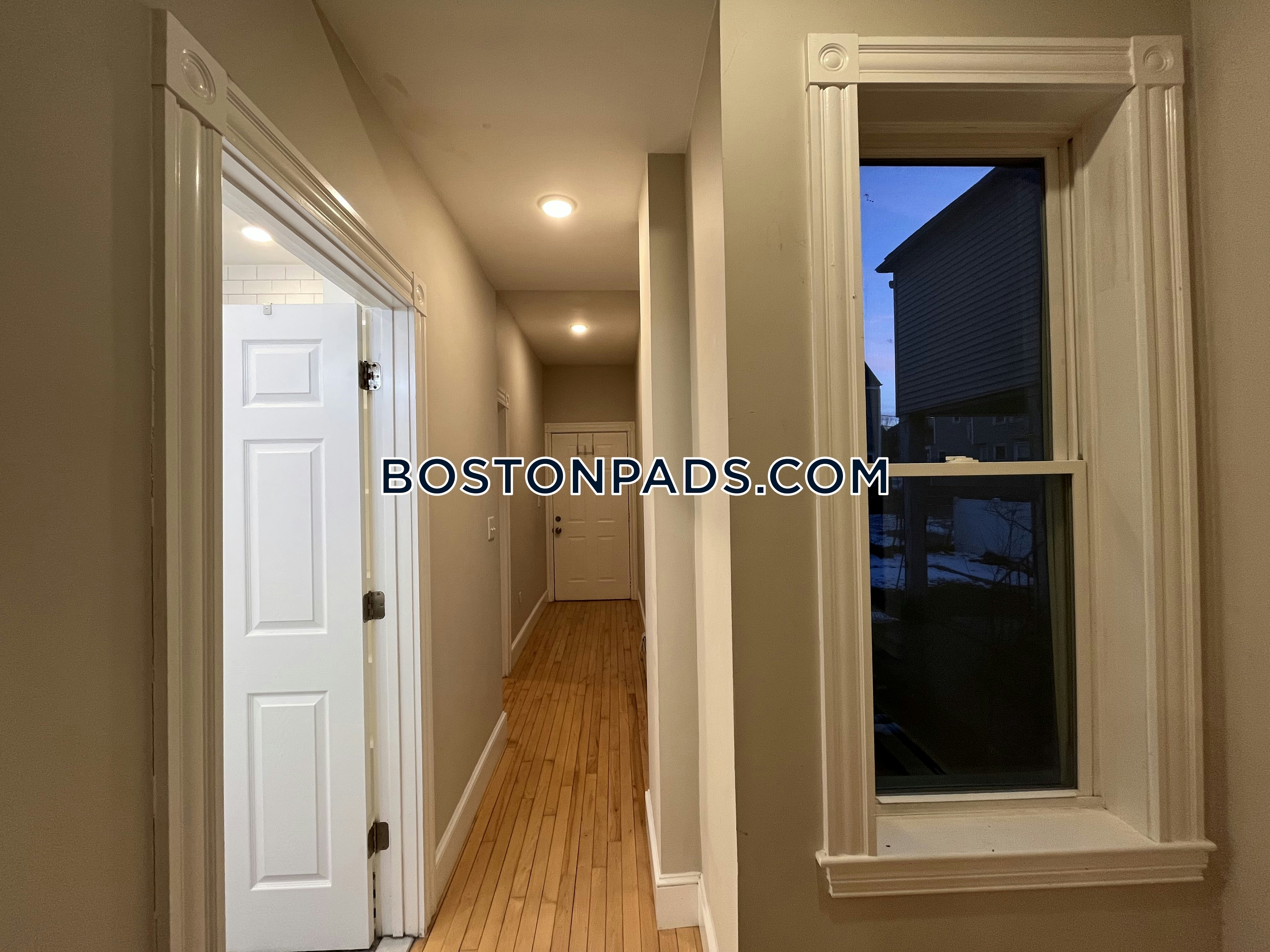 Boston - 2 Beds, 1 Baths